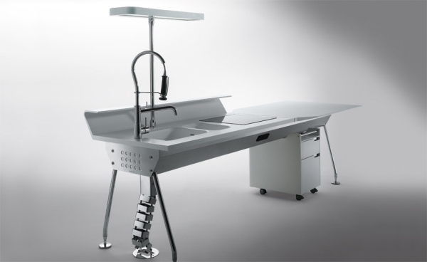 kuchársky ostrov taliansky dizajnér trendy voľne stojaca nerezová oceľ corian dizajnérsky ostrovček voľne stojaca talianska moderná nerezová oceľ corian