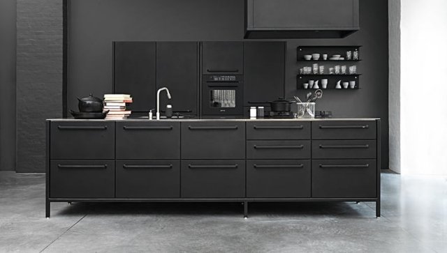vipp oceľová kuchyňa s ostrovčekom matná čierna