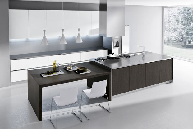 moderný kuchynský ostrovček z nerezovej ocele na dosku, jedálenský kút, delta armony