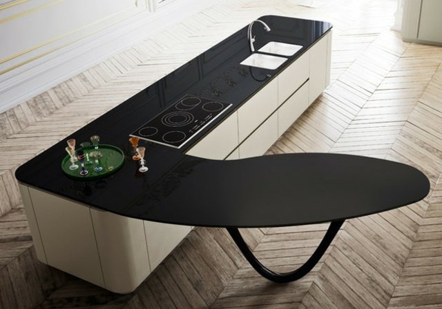 moderný minimalistický kuchynský ostrovček Snaidero čierne sklo minimalistický kuchynský ostrovček Snaidero čierny sklenený béžový pult