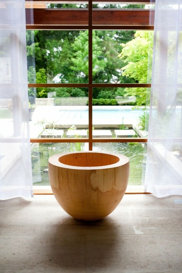 moderné umenie vane z dreva