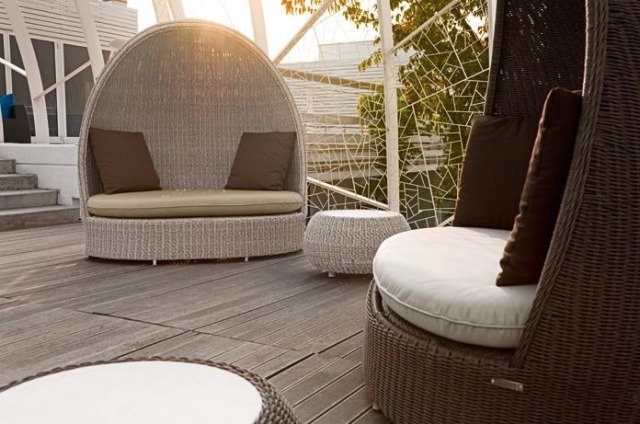 záhradný nábytok polyratanová spoločenská posteľ strešná krytina v tvare iglu