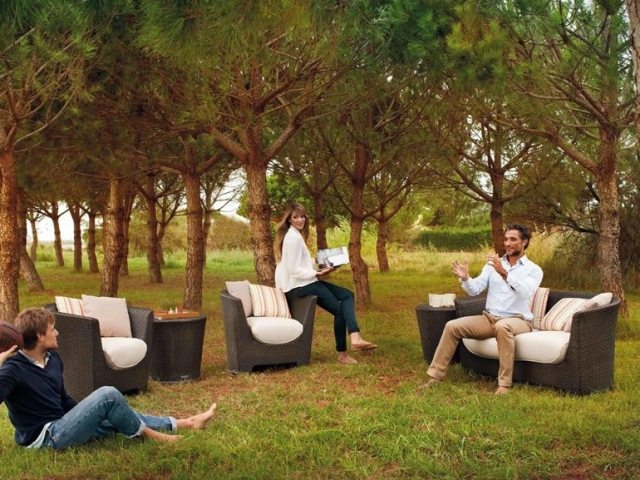 obývačka záhradný nábytok polyratanová atmosféra 2-miestna záhradná sedačka