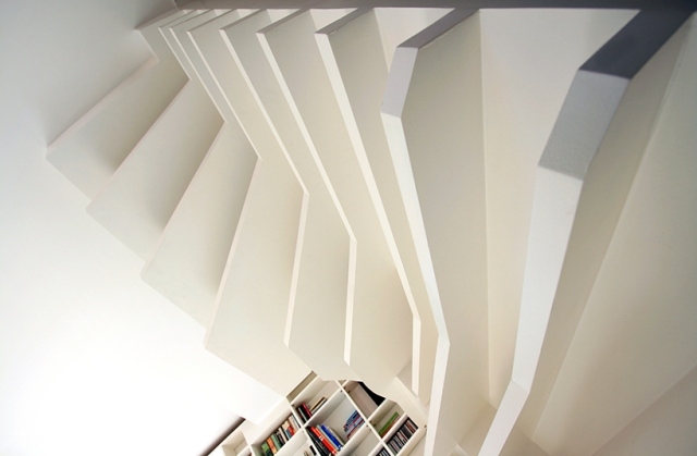 mezonetový byt wovennest londýn atmosstudio biely nábytok wovennest moderný mezonetový byt londýnska atmosféra