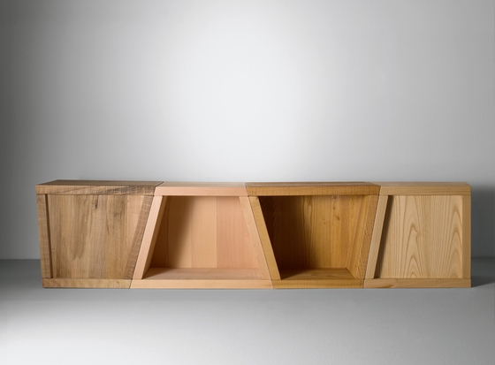 Odkladací priestor lavičky z vlašského orecha Márie Terézie taliansky dizajn