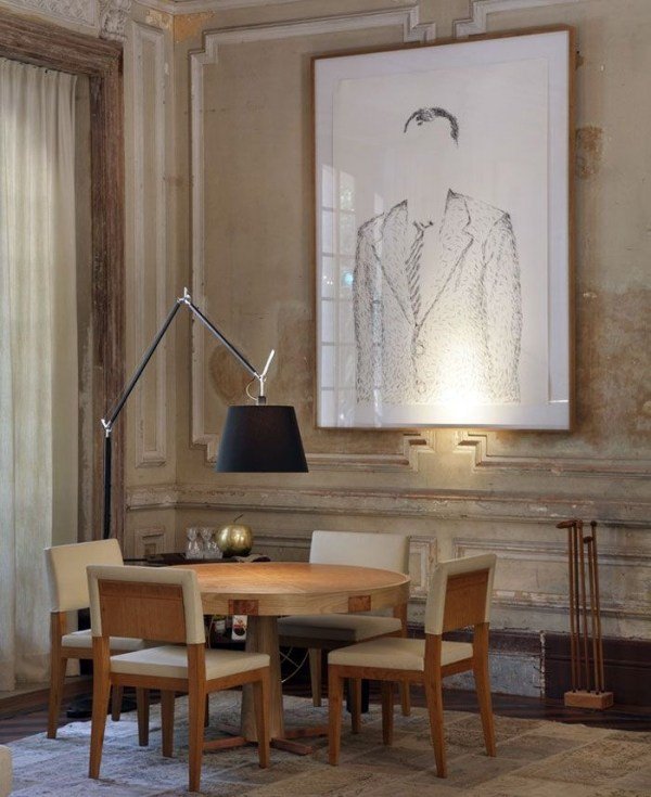 Vintage nástenné rámovanie stoličiek z dreveného nábytku do jedálne Vintage dizajn steny, dizajn jedálne, nábytok, stoličky z dreveného nábytku