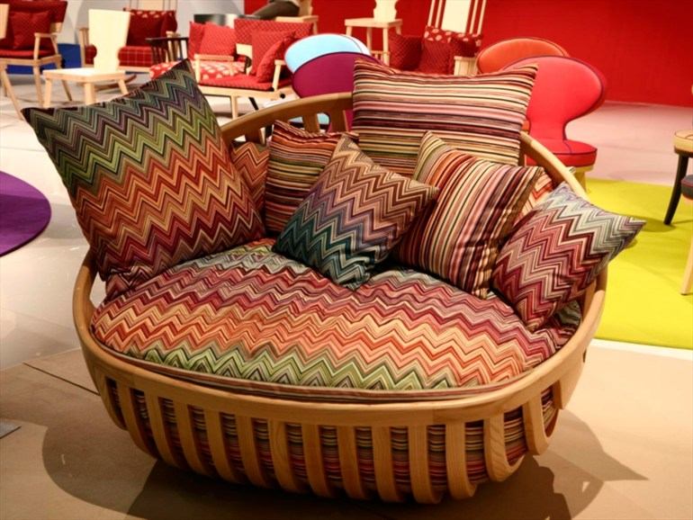 Farebná sedačka do záhrady farebná záhradná sedačka