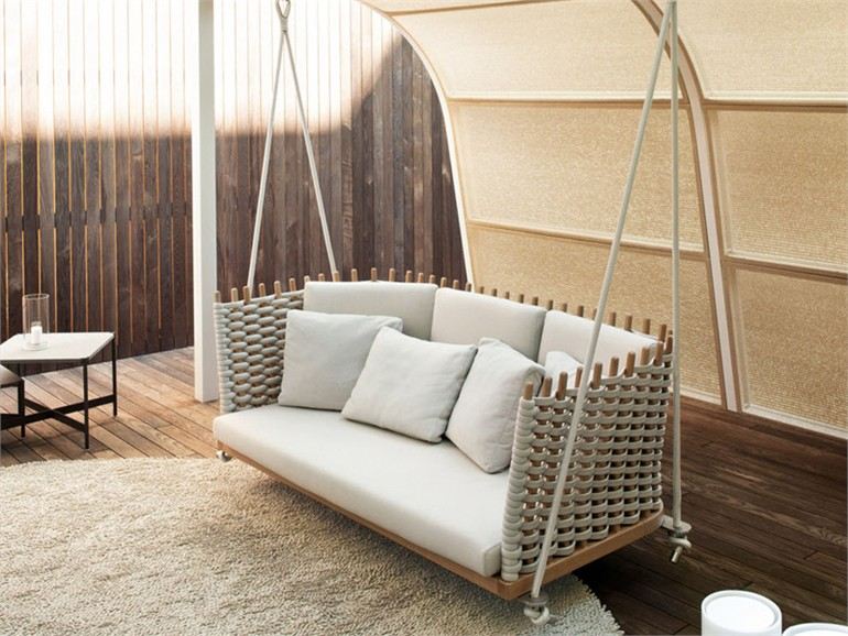 Hojdacia pohovka - moderný nápad na terasu Hojdacia pohovka - moderné nápady na terasu