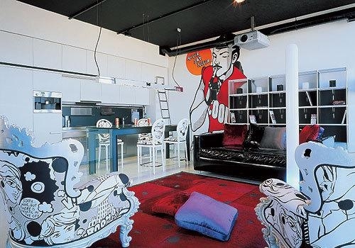 podkrovný byt extravagantné motívy superhrdinov penthouse s extravagantnými motívmi superhrdinov