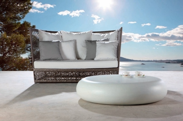 Ratanový nábytok Expormin vankúš oválny konferenčný stolík v lete Ratanový záhradný nábytok Vankúšový vankúš Expormin v lete