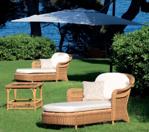 Salónový ratanový nábytok Odkladací stolík na ležadlo Point