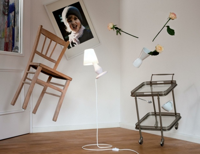 Inovatívny dizajn nábytku - stojacia lampa Next Stojacia lampa nápady do obývačky krásny dizajn náklon 10 stupňov