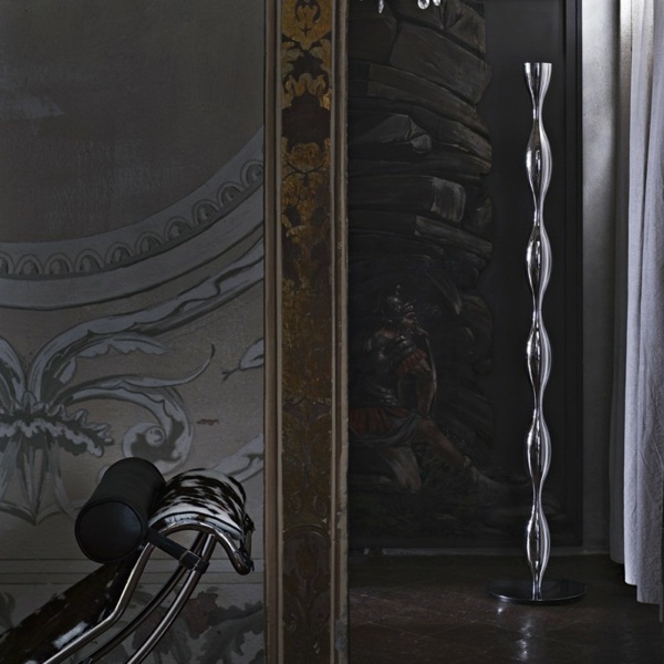 futuristické nápady na osvetlenie obývačky futuristická stojacia lampa obývačka nepriame osvetlenie