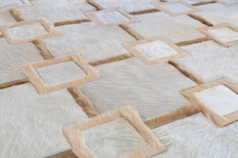 Koberce a obklady stien Kyle Bunting biela Biele koberce a tapety na stenu Kyle Bunting