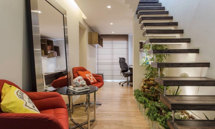 rovné schodisko bez zábradlia zenová záhrada nižšie