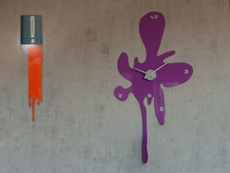 moderné nástenné hodiny vo fialovej farbe - Oups od Nathalie B moderné-nástenné hodiny-purpurové-OUPS-Nathalie-B