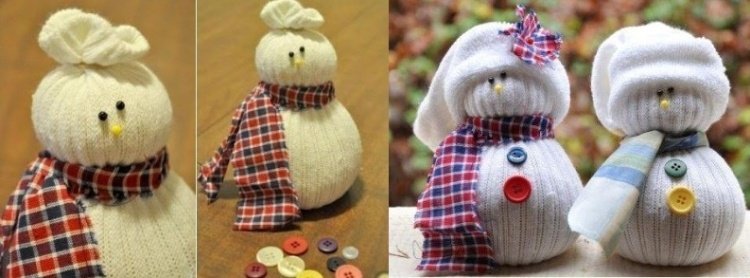 ozdobte snehuliakov korálkami a gombíkmi moderné-vianočné dekorácie-drotár-kreatívne-nápad-snehuliak-ponožkové gombíky-urob si sám