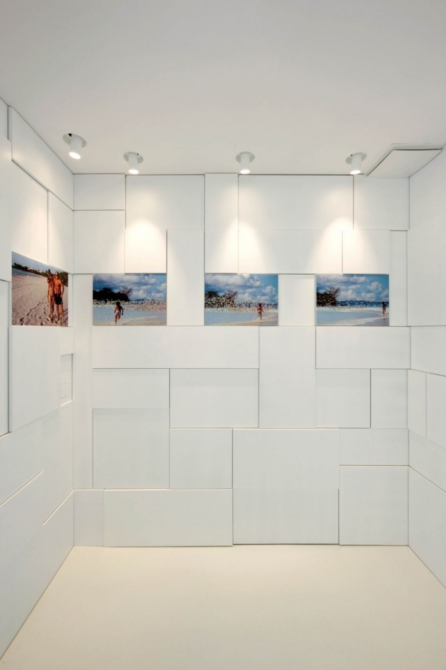 dizajn chodby 3d nástenné panely fotografie zapustené stropné svetlá chodba-design-3d-stena-panely-fotky-vstavane-stropne-svetla