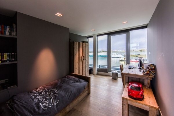 moderný byt s dizajnom Skyboxu pre deti do dreva