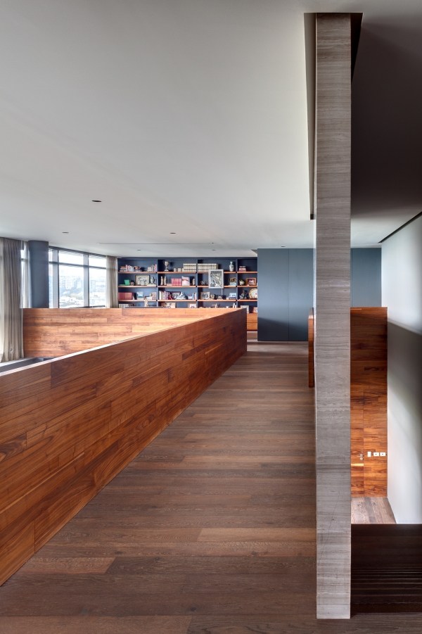 Moderný byt MAP MX zábradlie drevené druhé poschodie