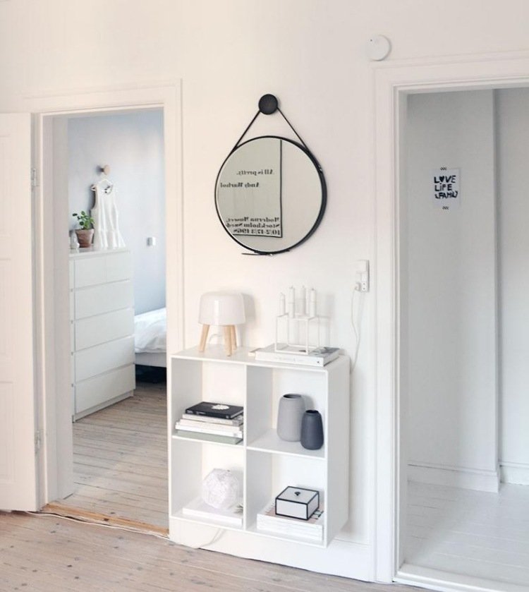 Svietnik na štyri sviečky v tvare kocky adventný veniec-moderný-urob si sám-minimalistický-biely-svietnik-obdĺžnikový-dizajn