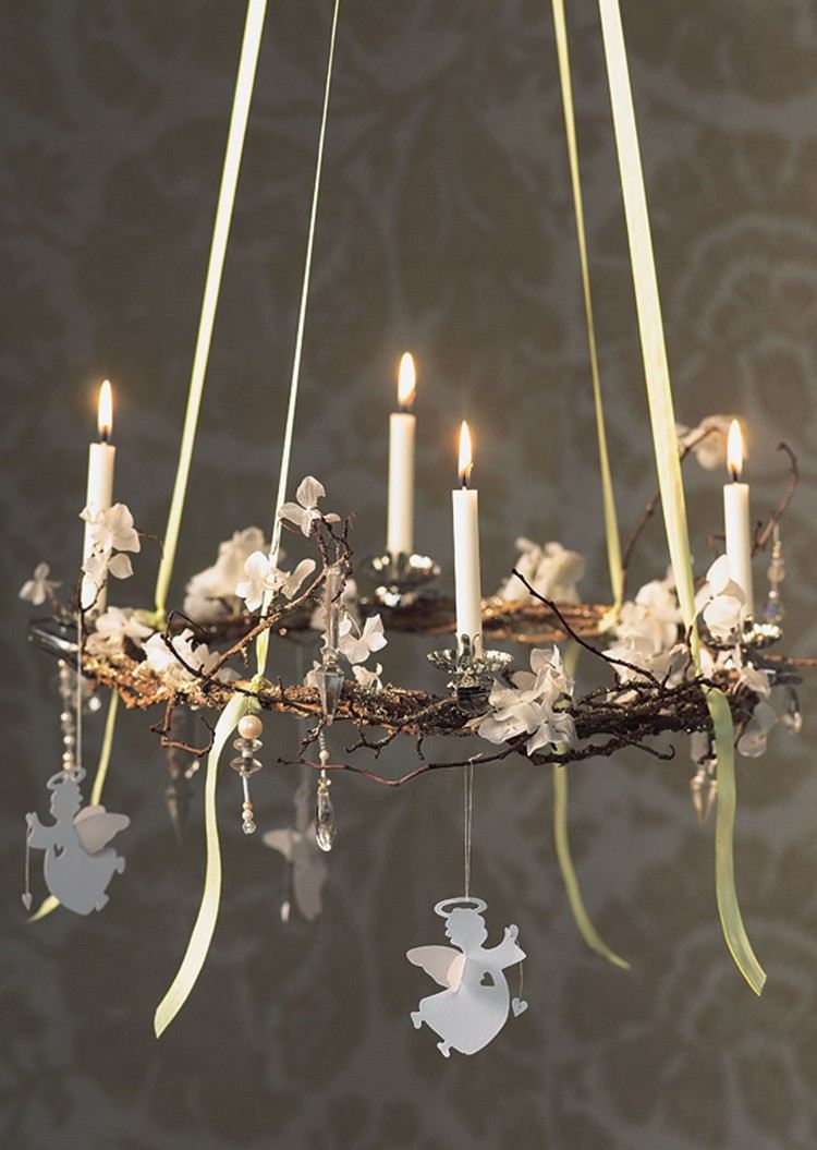 Navrhnite si svoj závesný adventný veniec moderne moderný adventný veniec-závesné-adventné vence-moderné-nápady-vetvičky-anjelský papier