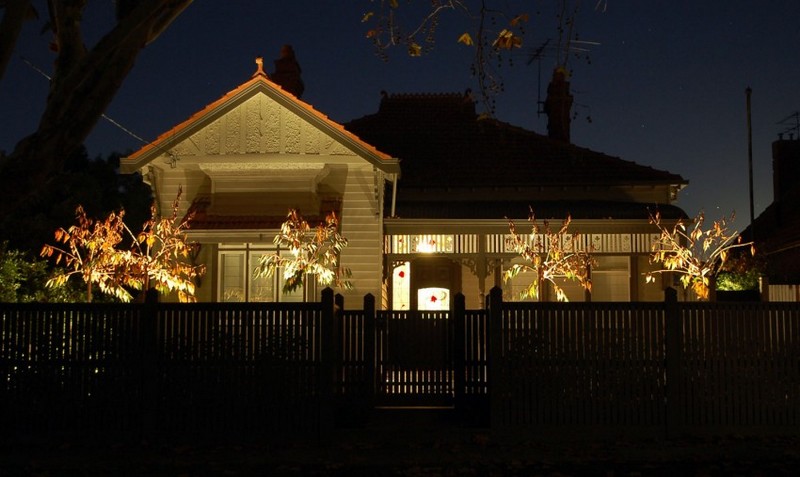 moderná-prístavba-viktoriánska-vila-fasáda