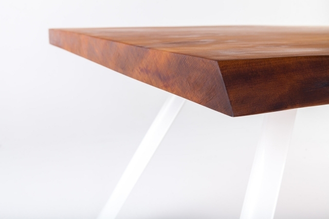 Stôl z masívu-kauri-najstaršie drevo na svete stôl z masívu-kauri-nový zéland najstaršie drevo