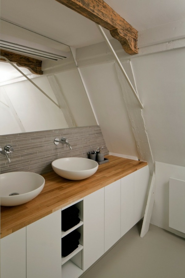 moderný interiér - biela kúpeľňa