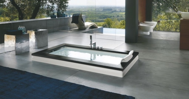 Whirlpool-rôzne-možnosti-výbavy-inštalácia-vnútri-operadla