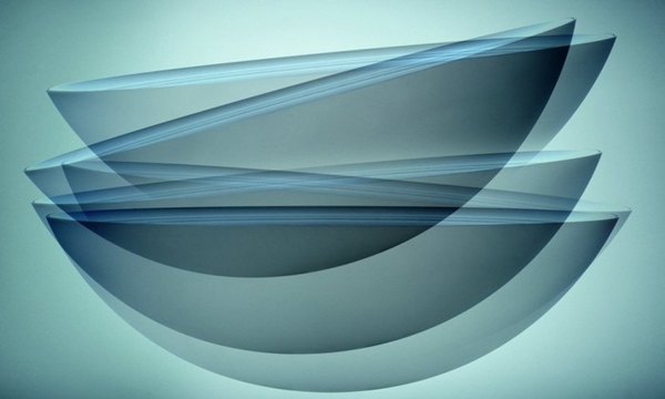 bočný pohľad na pologuľovú solárnu lampu dizajn foscarini bočný pohľad na slnečnú pologuľovú lampu navrhnutú spoločnosťou foscarini