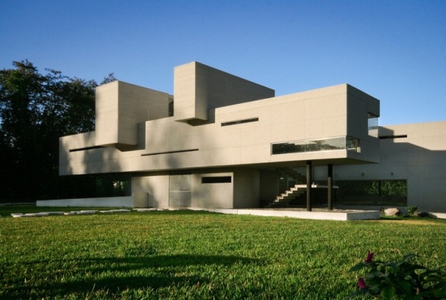 moderná obytná budova Mexiko biela betónová architektúra firma RP moderný dom mexiko biely betón architektonická firma RP