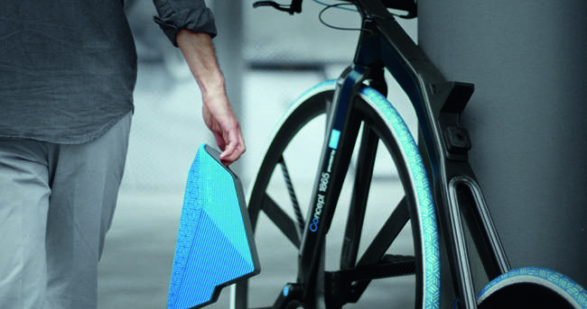 Velocipede design-moderné modro-plastové batériové vyberateľné sedlo Dizajn elektrobicykla-moderné plasty-odnímateľné sedlo napájané batériami