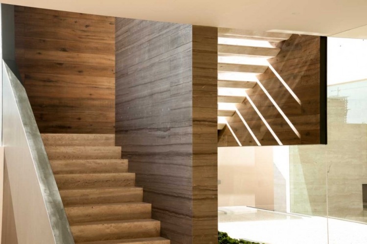 moderný dom-interiér-záhrada-kameň-drevo-sklo-kontrast