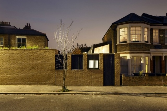 Udržateľný pozemský dom v kancelárii London Fraher Architects