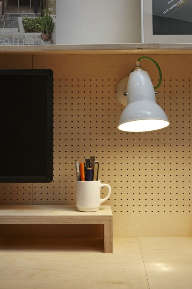 Fraher Architecrs interiérový dizajn nástenných svetelných riešení pracovného priestoru