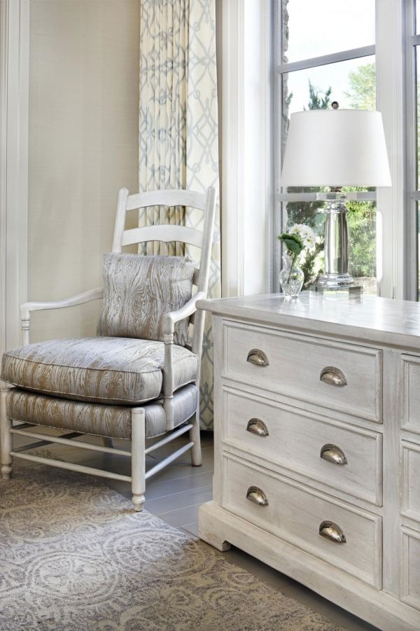 svetlé farby nábytok rodinný dom texas