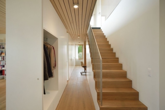 svahový dom km architektúra sála šatňa drevené schody