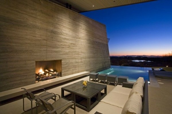 Fasáda domu krb-záhradný nábytok Fasáda domu krbová záhrada