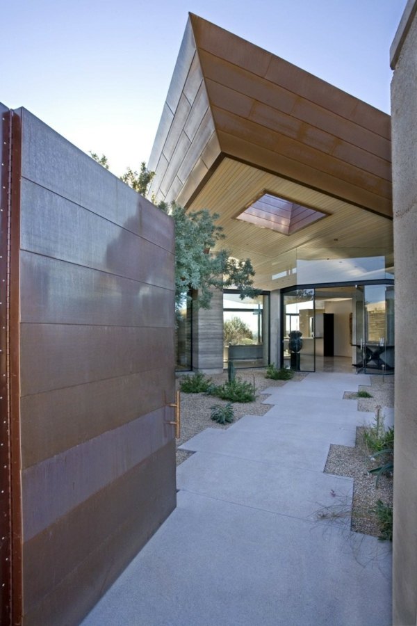 moderný dom-uprostred prírody svetlík moderného dizajnu domu