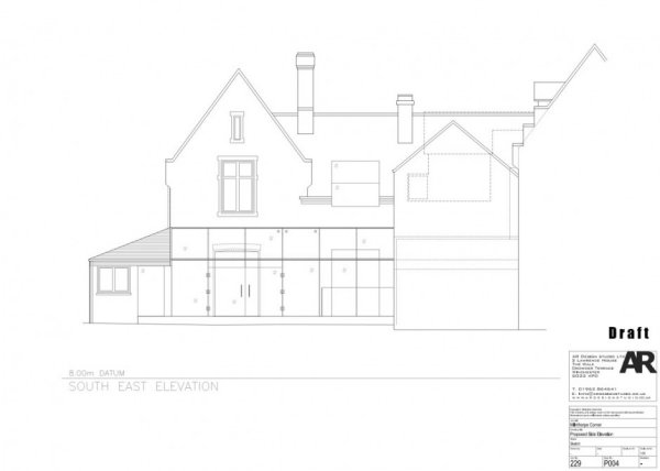 juhovýchodný presklený dom ako prístavba starého domu