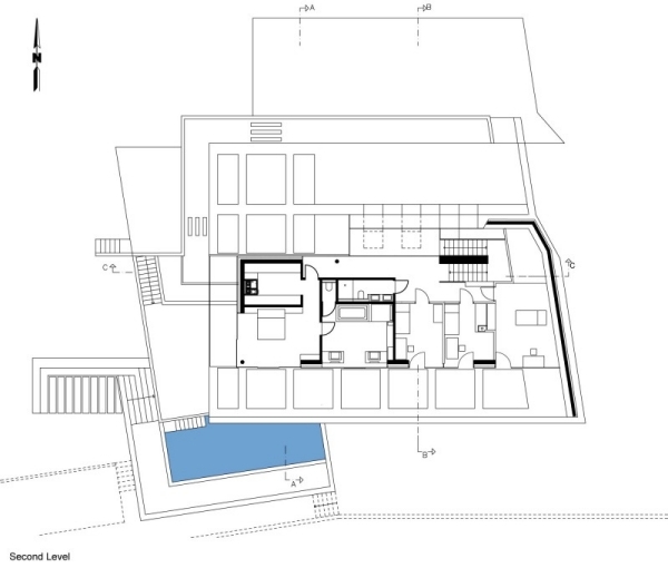 moderný dizajn domu s panoramatickým výhľadom na 2. poschodí