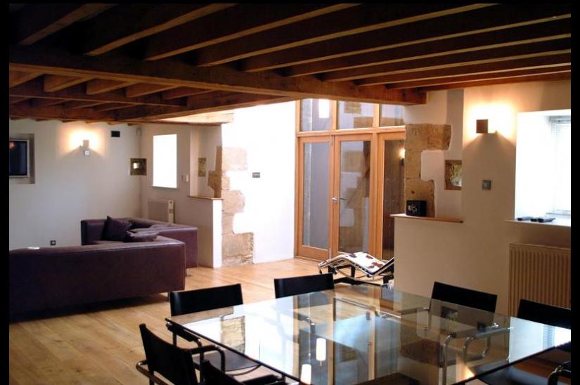 Jedáleň v The Barn od AR Studio Jedáleň v The Barn od AR Design Studio