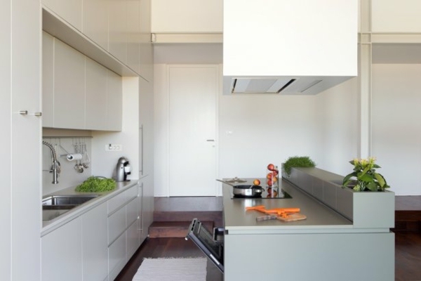 Vybavená kuchyňa vo vidieckom dome