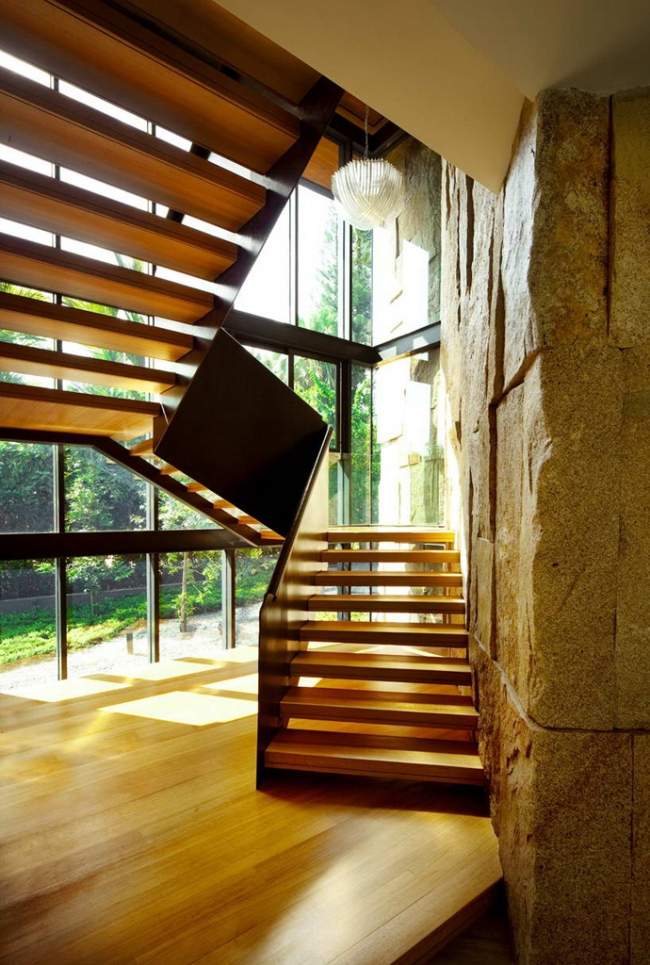 okrídlený dom K2LD architekti schodisko teakové dosky z prírodného kameňa okrídlený dom K2LD Architects schodisko teakový prírodný kameň