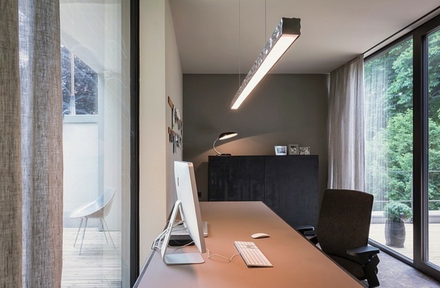 obdĺžniková predĺžená lampa v štúdiu Študujte verandu Apple View