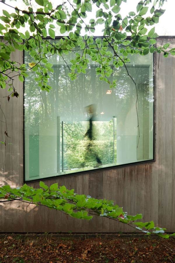 moderná architektúra mierne šikmé podlahy