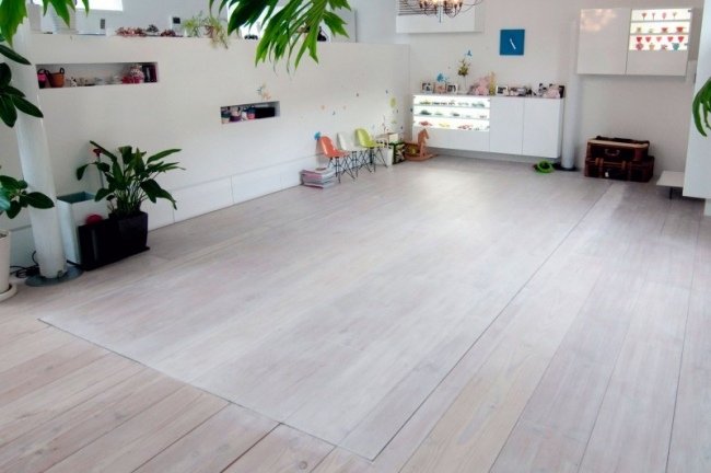 Kre house 555 japonský interiérový dizajn automobilový výťah obývacia izba Kre house architects 555 japonský interiérový dizajn obývacia izba s výťahom