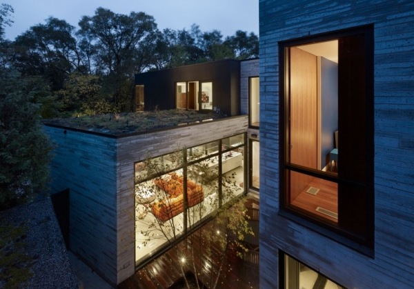 Rodinný dom, 2-poschodové sklenené fronty, plochá strecha