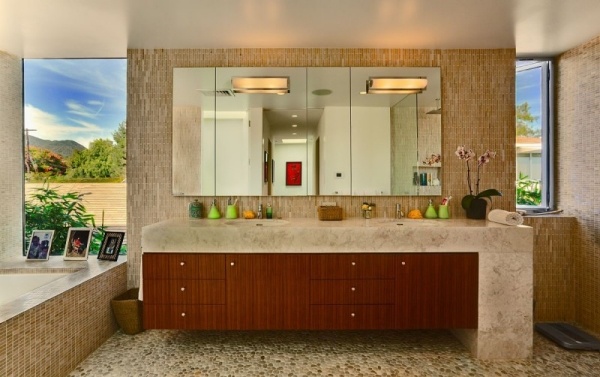 moderný dizajn domu v tichej palisádovej kúpeľni